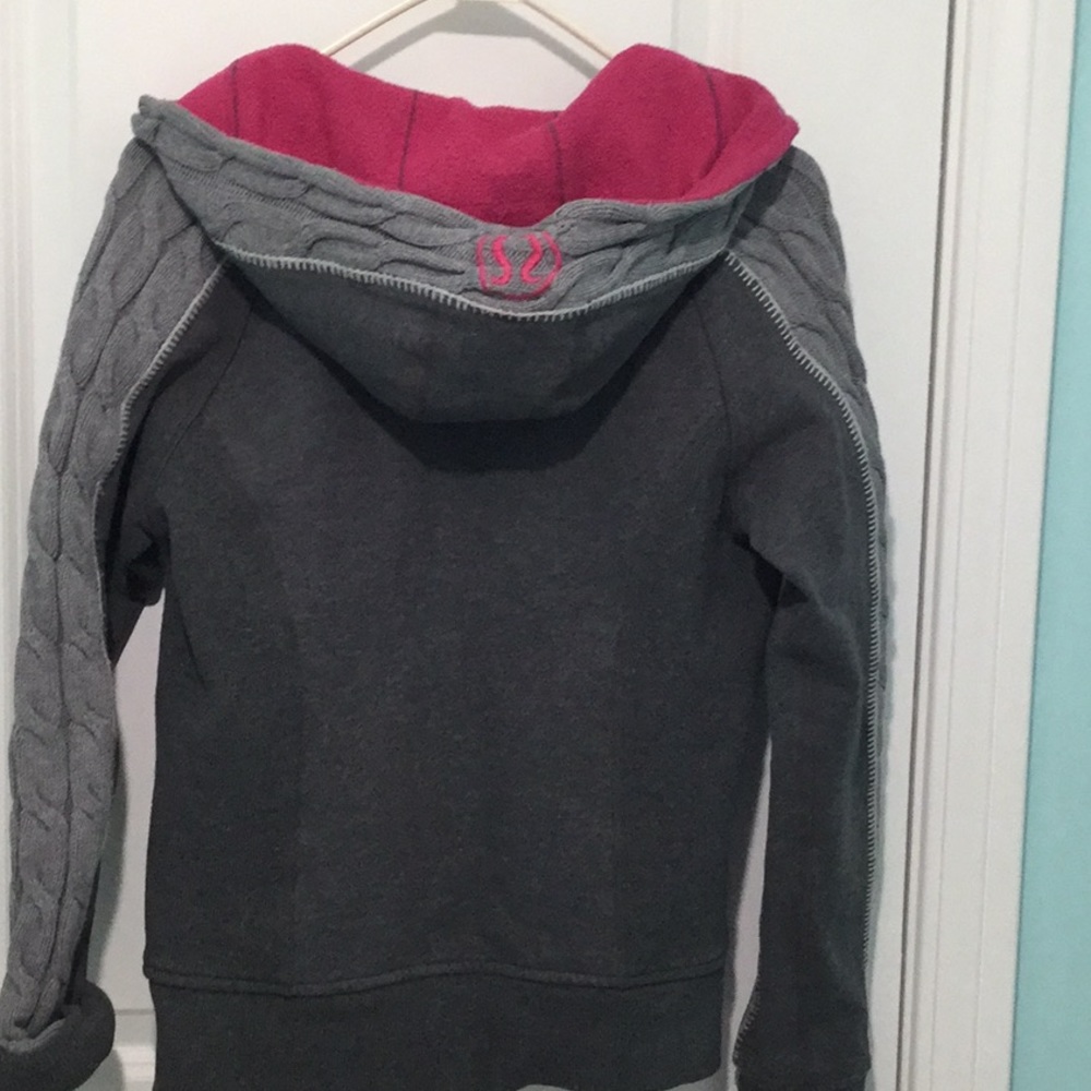 Lululemon - Picture 4 of 4